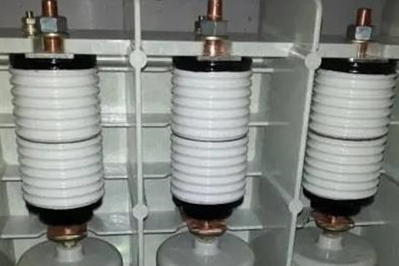 真空開關管產生操作過電壓的原因是什么？